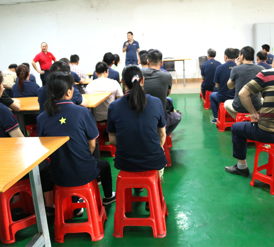 廣州伊伊人成亚洲综合人网辦公家具（jù）有（yǒu）限公司.jpg